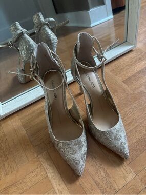 Gianni Bini Champagne Gold Glitter Pointed-Toe Ankle-Strap Heels